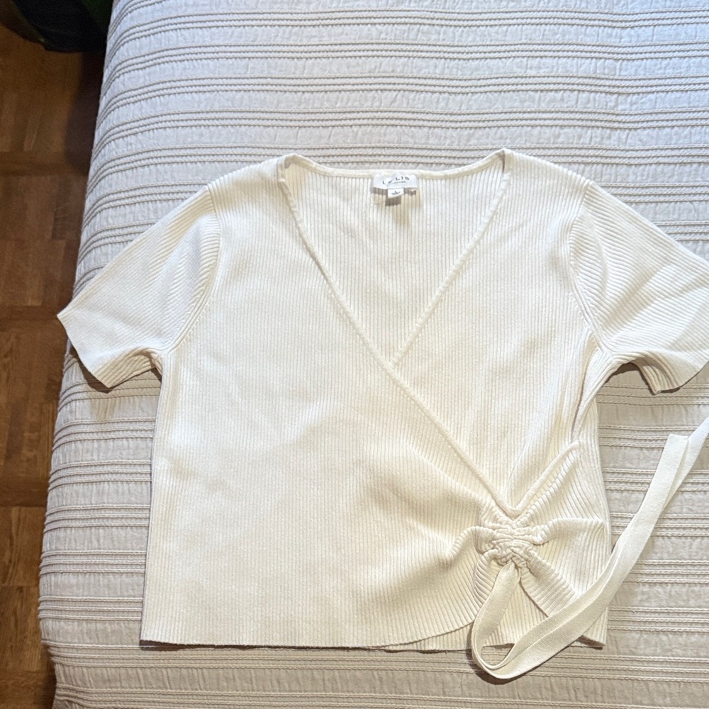 Le Lis ivory Short Sleeve faux Wrap crop-top - large